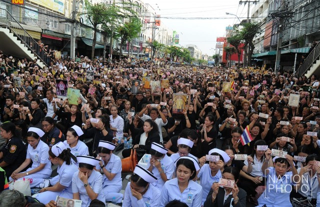 ลำดับภาพ : ครบ 1 เดือน..."ในหลวง" เสด็จสวรรคต