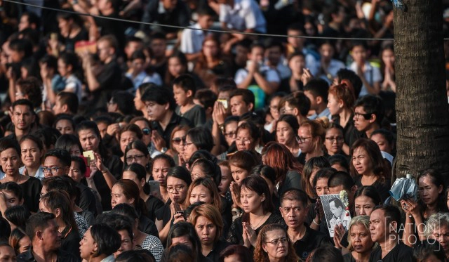 ลำดับภาพ : ครบ 1 เดือน..."ในหลวง" เสด็จสวรรคต