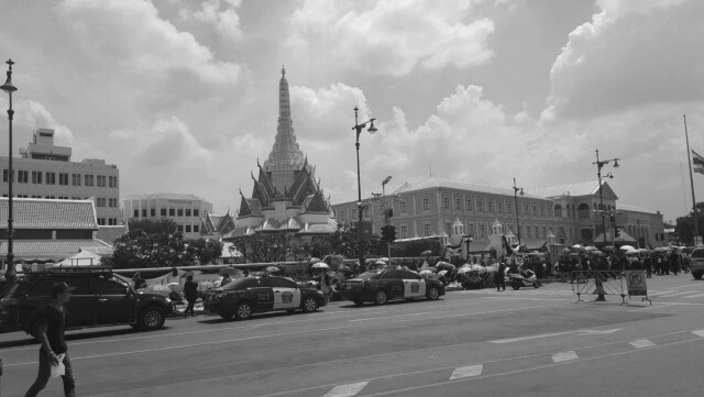 บรรยากาศหน้าศาลหลักเมือง