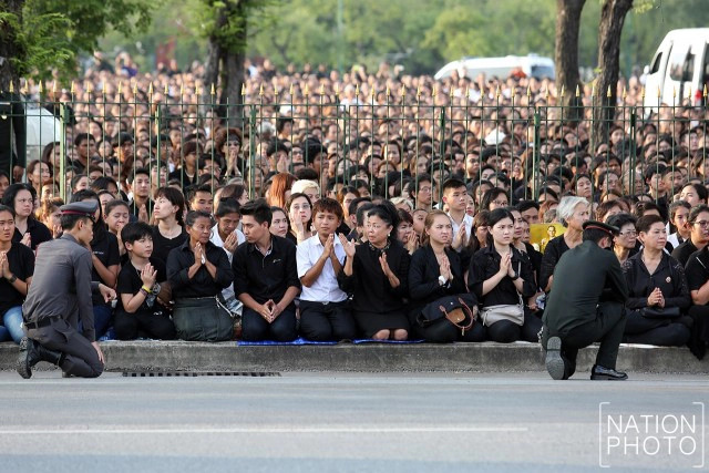 ลำดับภาพ : ครบ 1 เดือน..."ในหลวง" เสด็จสวรรคต