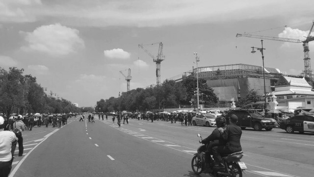 บรรยากาศหน้าศาลหลักเมือง