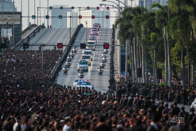 ขบวนพระบรมศพ พระบาทสมเด็จพระเจ้าอยู่หัว ภูมิพลอดุลยเดช
