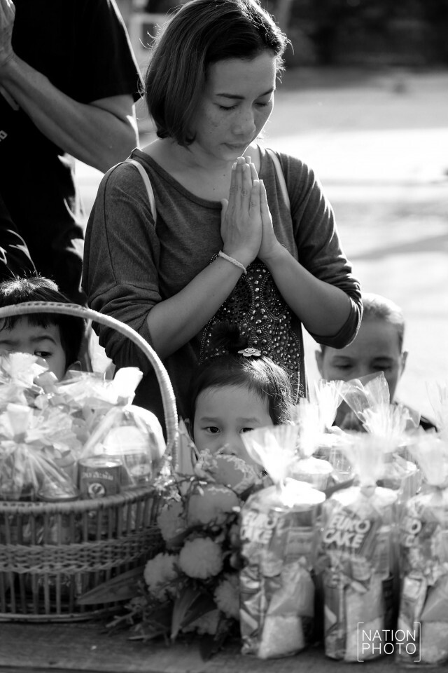 ชาวนราธิวาส ร่วมทำบุญอุทิศส่วนกุศล ถวายพระบาทสมเด็จพระเจ้าอยู่หัวในพระบรมโกศ