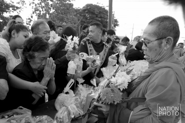 ชาวนราธิวาส ร่วมทำบุญอุทิศส่วนกุศล ถวายพระบาทสมเด็จพระเจ้าอยู่หัวในพระบรมโกศ