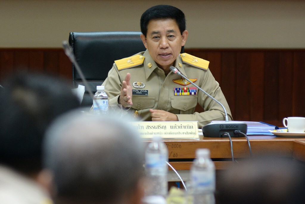 "ศตส."เตรียมหามาตรการการแต่งกายแสดงความไว้อาลัยของผู้มีรายได้น้อย
