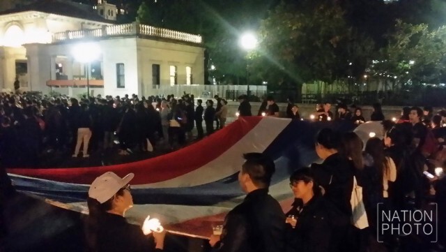 คนไทยในนิวยอร์คกว่าพันคน จัดพิธีถวายความอาลัย พระบาทสมเด็จพระเจ้าอยู่หัว ภูมิพลอดุลยเดช