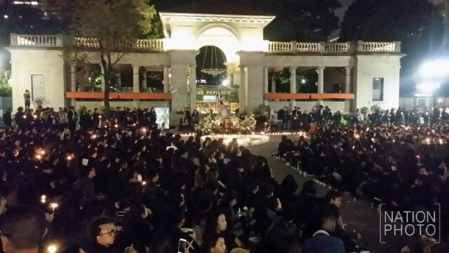 คนไทยในนิวยอร์คกว่าพันคน จัดพิธีถวายความอาลัย พระบาทสมเด็จพระเจ้าอยู่หัว ภูมิพลอดุลยเดช