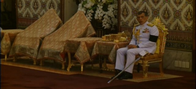 สมเด็จพระบรมฯ สมเด็จพระเทพฯ เสด็จฯ บำเพ็ญพระราชกุศลพระบรมศพ