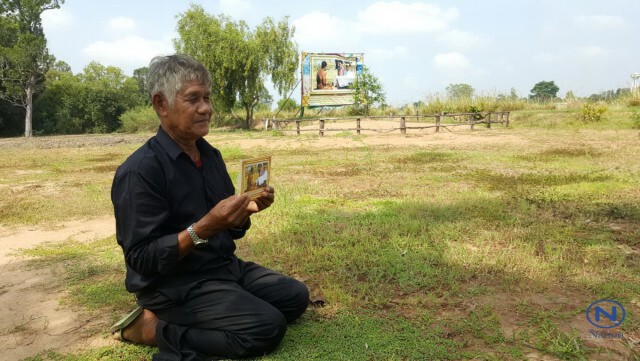 เปิดใจ ลุงวัย 67 ชาวบุรีรัมย์
นุ่งผ้าขาวม้ารับเสด็จในหลวง ร.9