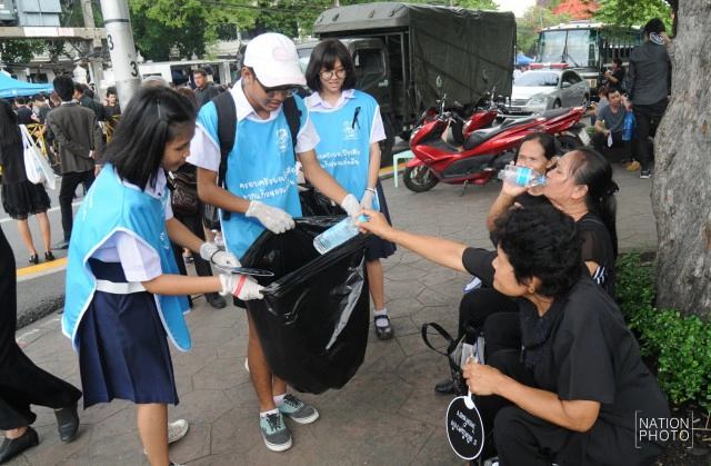 ลำดับภาพ : ครบ 1 เดือน..."ในหลวง" เสด็จสวรรคต