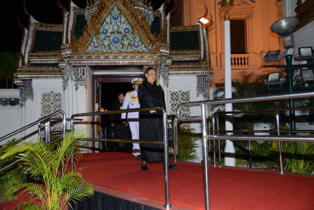 สมเด็จพระเทพฯ เสด็จฯ บำเพ็ญพระราชกุศลพระบรมศพ