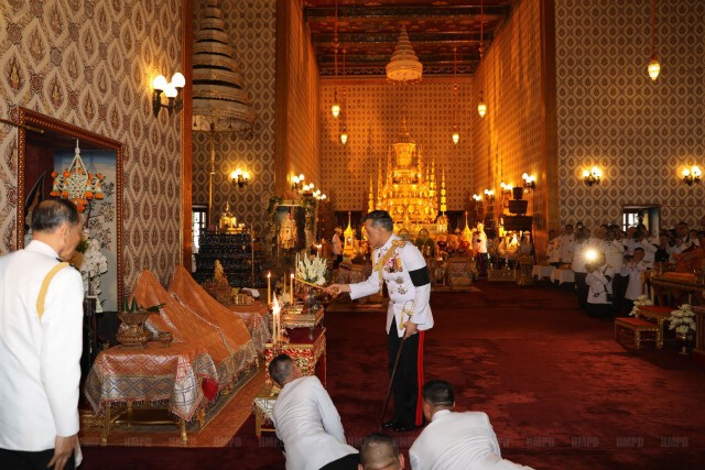 สมเด็จพระบรมโอรสาธิราชเสด็จพระพิธีธรรมสวดพระอภิธรรม