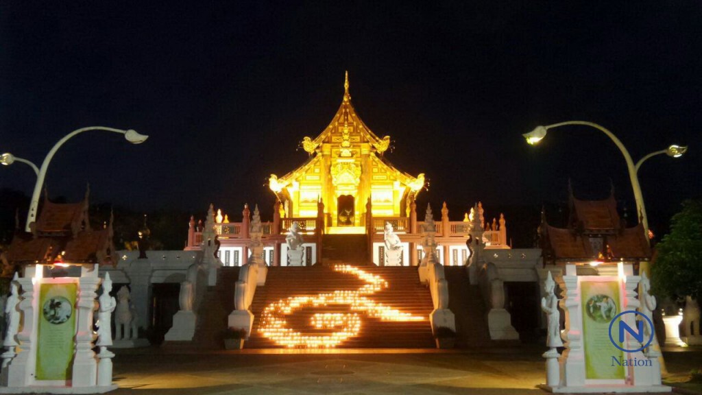 เชียงใหม่-"สวนของพ่อ"จุดเทียน 1,999 ดวงน้อมถวายอาลัย เชียงใหม่-"สวนของพ่อ"จุดเทียน 1,999 ดวงน้อมถวายอาลัย