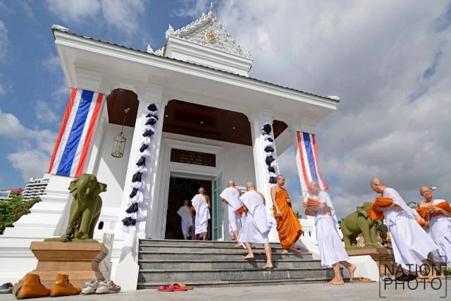 พิธีบรรพชาอุปสมบทหมู่
อุทิศถวายเป็นพระราชกุศลแด่ในหลวงร.๙
ที่วัดพระราม 9