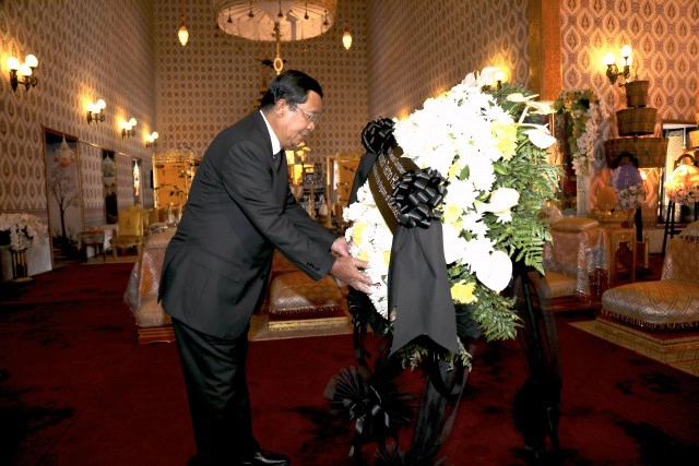 ลำดับภาพ : ครบ 1 เดือน..."ในหลวง" เสด็จสวรรคต