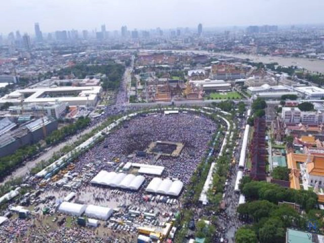 ลำดับภาพ : ครบ 1 เดือน..."ในหลวง" เสด็จสวรรคต