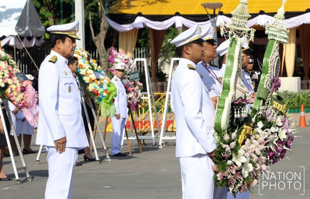 นายกฯ นำครม.วางพวงมาลาน้อมรำลึก ครบรอบ 106 ปีวันสวรรคตของพระบาทสมเด็จพระจุลจอมเกล้าเจ้าอยู่หัว