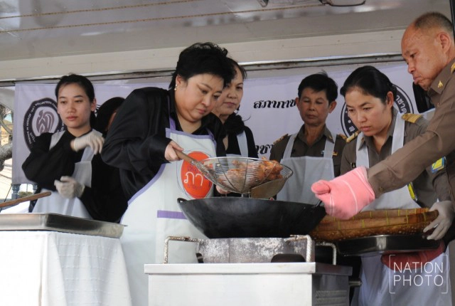 ลำดับภาพ : ครบ 1 เดือน..."ในหลวง" เสด็จสวรรคต