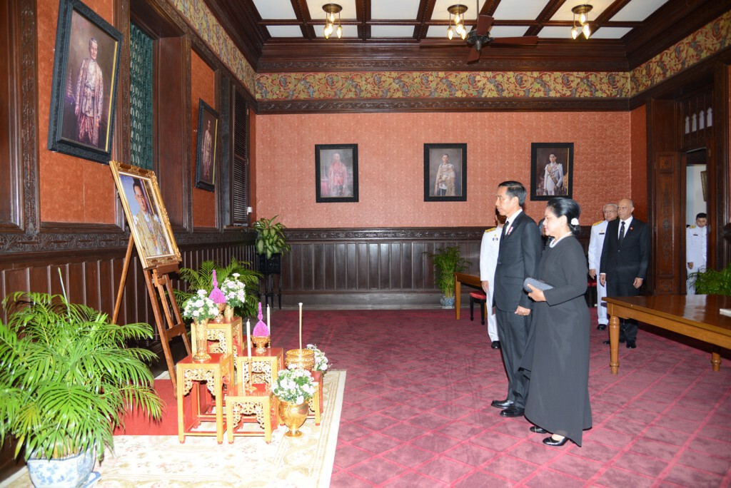 ประธานาธิบดีอินโดนีเซีย พร้อมภริยา สักการะพระบรมศพฯ ประธานาธิบดีอินโดนีเซีย พร้อมภริยา สักการะพระบรมศพฯ