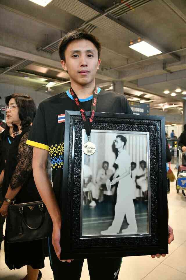 "ทนงศักดิ์" เตรียมนำเหรียญและถ้วยรางวัลถวาย เพื่อสักการะในหลวง ร.๙