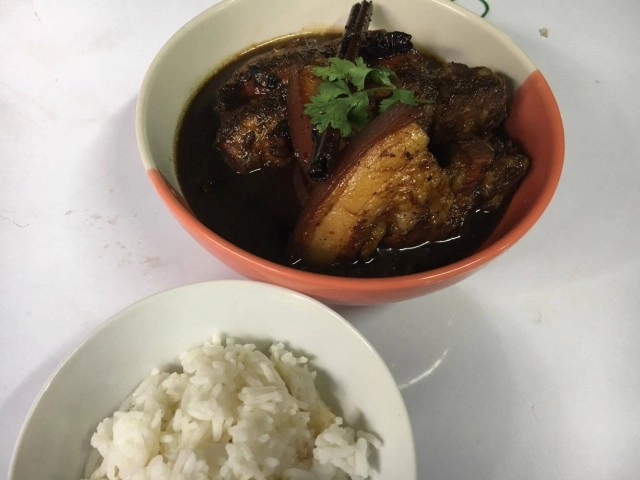 ครัวน้าคม (Cooking is fun) : หมูฮ้องสูตรภูเก็ต หมูสามชั้นคล้ายพะโล้ แต่เข้มข้นกว่ามาก