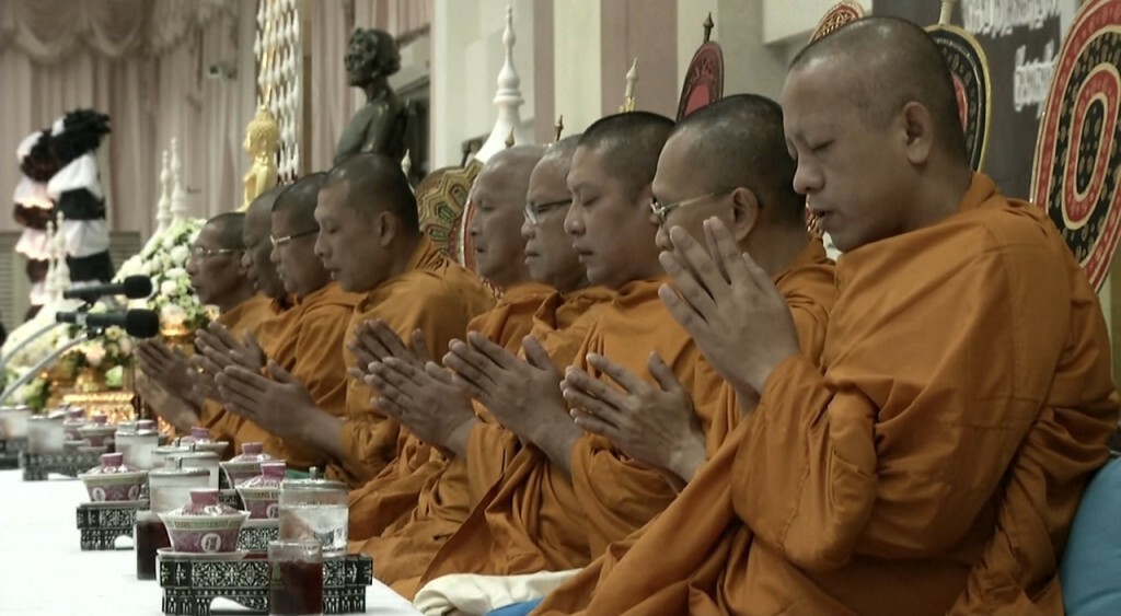 27-10-59 เก็บตกเที่ยง : ศิริราชทำบุญปัณรสมวาร