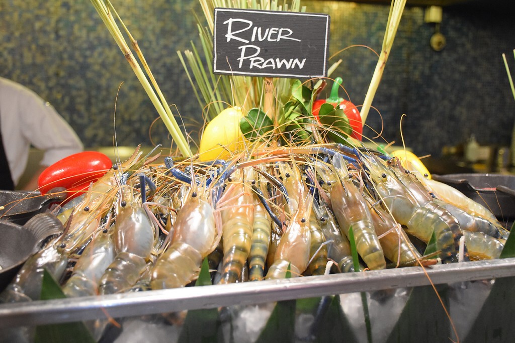 อร่อยปักหมุด : กุ้งแม่น้ำเสิร์ฟแบบไม่อั้น มา 2 จ่าย 1 ที่ Atelier@ Pullman Grand Sukhumvit อร่อยปักหมุด : กุ้งแม่น้ำเสิร์ฟแบบไม่อั้น มา 2 จ่าย 1 ที่ Atelier@ Pullman Grand Sukhumvit