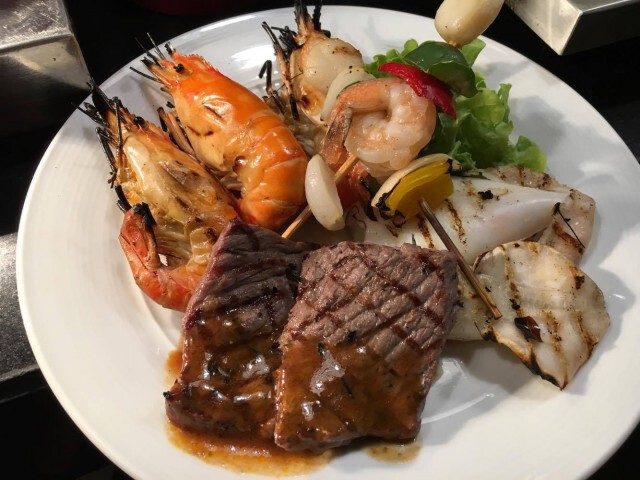 อร่อยปักหมุด : กุ้งแม่น้ำเสิร์ฟแบบไม่อั้น มา 2 จ่าย 1 ที่ Atelier@ Pullman Grand Sukhumvit