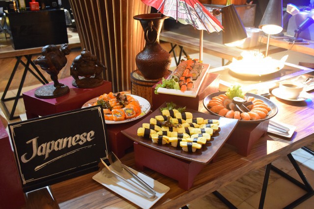 อร่อยปักหมุด : กุ้งแม่น้ำเสิร์ฟแบบไม่อั้น มา 2 จ่าย 1 ที่ Atelier@ Pullman Grand Sukhumvit