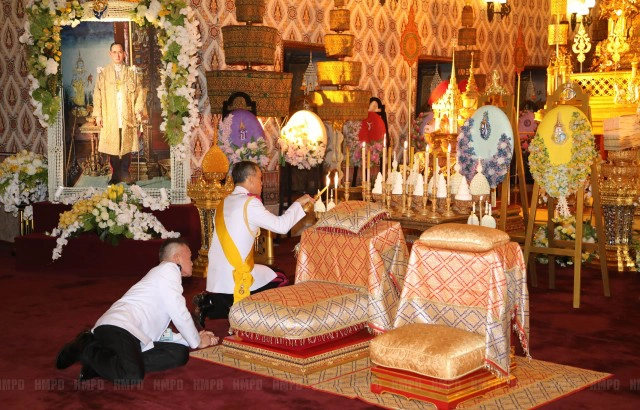 สมเด็จพระบรมโอรสาธิราชฯ สยามมกุฎราชกุมาร เสด็จฯ ทรงบำเพ็ญพระราชกุศลปัณรสมวาร ครบ ๑๕ วัน