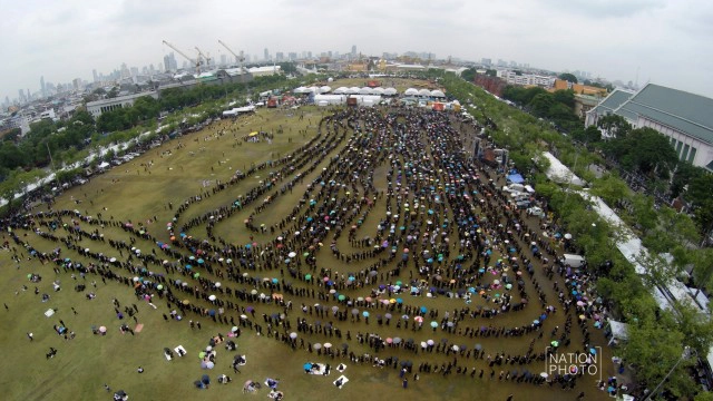 ลำดับภาพ : ครบ 1 เดือน..."ในหลวง" เสด็จสวรรคต