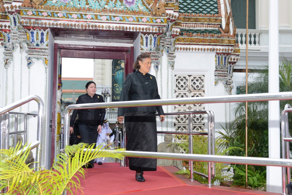 สมเด็จพระเทพฯ เสด็จฯไปทรงถวายภัตตาหารเช้า