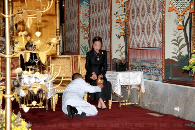 พระองค์ภาฯ  เสด็จพระพิธี ธรรมสวดพระอภิธรรมพระบรมศพ