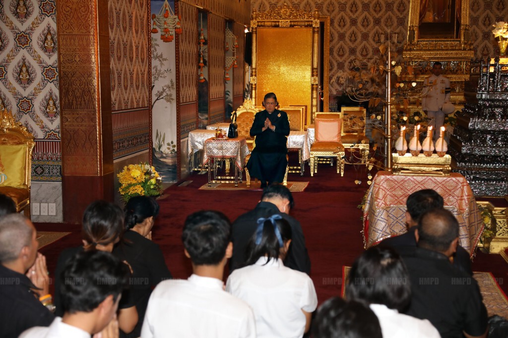 สมเด็จพระเทพฯ เสด็จพระพิธีธรรมสวดพระอภิธรรมพระบรมศพ สมเด็จพระเทพฯ เสด็จพระพิธีธรรมสวดพระอภิธรรมพระบรมศพ