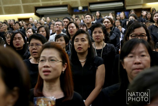 รร.มาแตร์เดอีวิทยาลัย จัดพิธีมิสซาแสดงความอาลัยแด่ในหลวง ร.๙