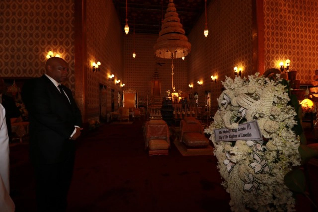 ลำดับภาพ : ครบ 1 เดือน..."ในหลวง" เสด็จสวรรคต