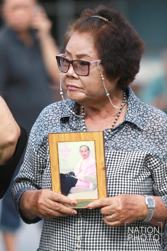 ชาวยะลา ร่วมร้องเพลงสรรเสริญพระบารมี