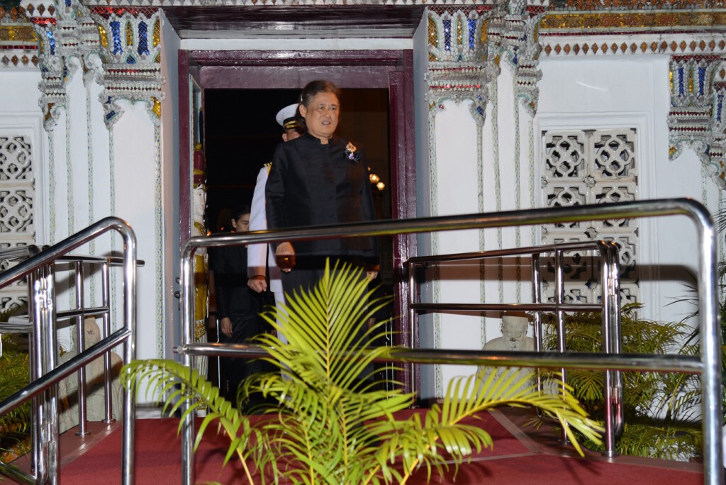 สมเด็จพระเทพฯ เสด็จฯพระพิธีธรรมสวดพระอภิธรรมพระบรมศพ สมเด็จพระเทพฯ เสด็จฯพระพิธีธรรมสวดพระอภิธรรมพระบรมศพ
