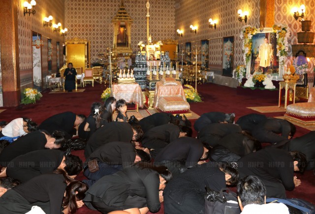 สมเด็จพระเทพฯ เสด็จฯพระพิธีธรรมสวดพระอภิธรรมพระบรมศพ