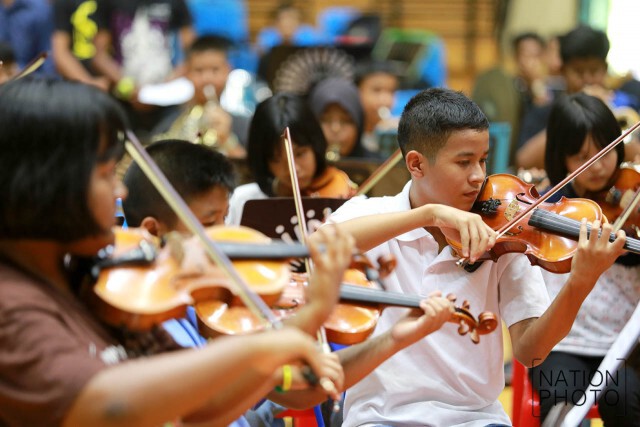 วงเยาวชนออร์เคสตรายะลา ซ้อมกิจกรรมร้องเพลงสรรเสริญพระบารมี