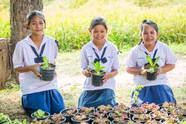"สิงห์" สร้าง 100 โรงเรียนเกษตรพอเพียง