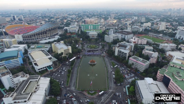 ม.รามคำแหง จุดเทียนแสดงความอาลัย