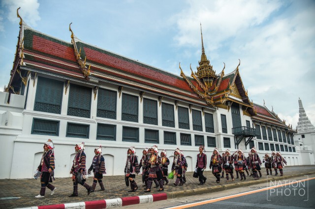 ราษฎรเผ่าอาข่า จ.เชียงราย
เดินทางมาสักการะพระบรมศพ
