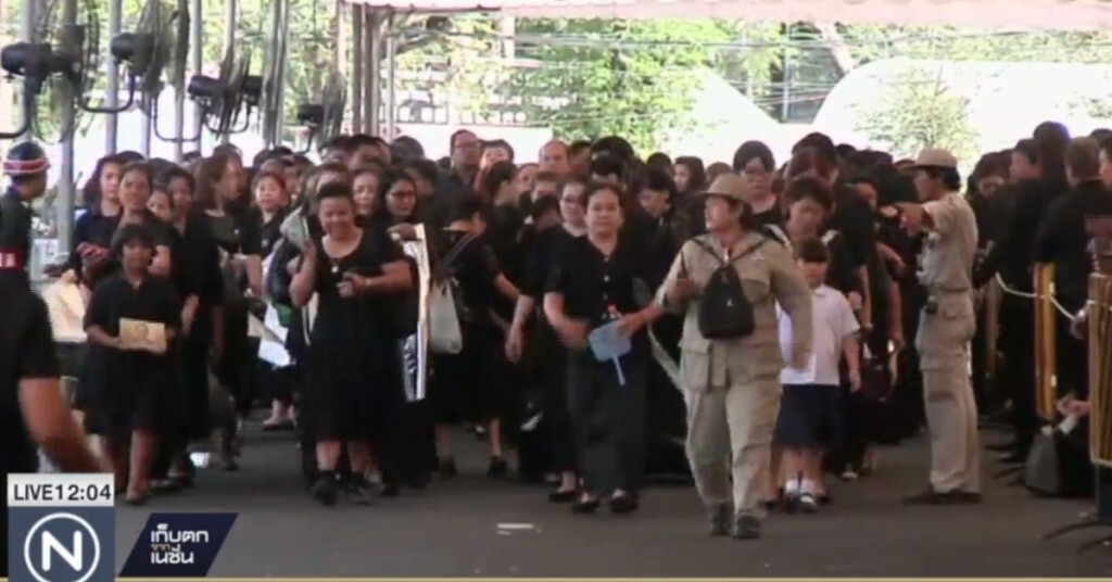 ศตส. ปิดจราจรเข้าสนามหลวง 27 เส้นทาง ศตส. ปิดจราจรเข้าสนามหลวง 27 เส้นทาง