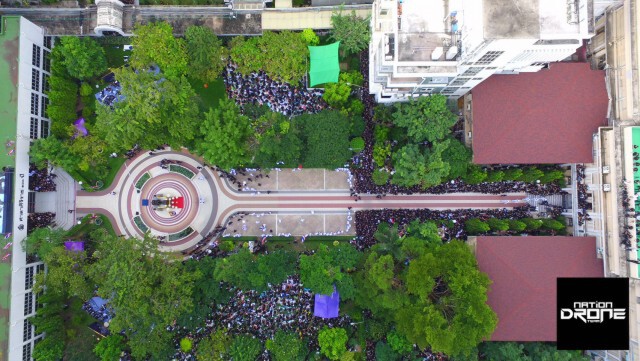 ภาพมุมุสูง : ก่อนเริ่มงาน "น้อมดวงใจชาวศิริราช...ตามรอยพระราชปณิธานพระภูมิพล"