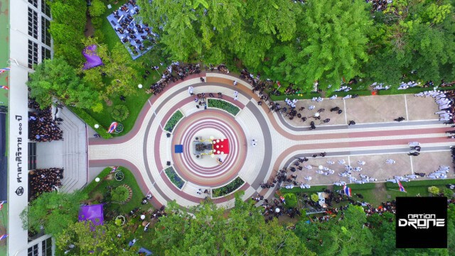 ภาพมุมุสูง : ก่อนเริ่มงาน "น้อมดวงใจชาวศิริราช...ตามรอยพระราชปณิธานพระภูมิพล"