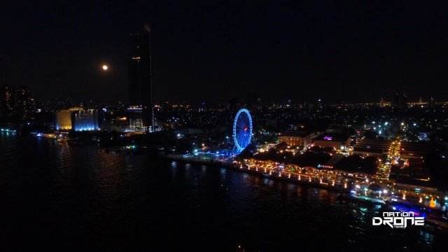 ภาพมุมสูง บรรยากาศ วันลอยกระทง จาก เอเชียทีคยามค่ำคืน