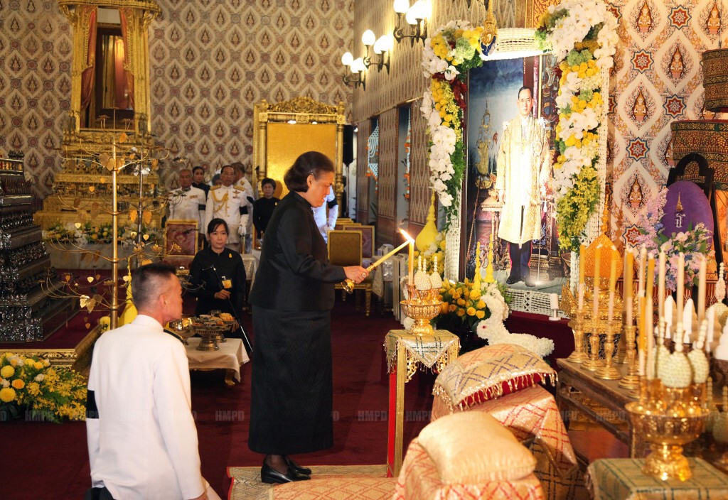 สมเด็จพระเทพฯ ทรงบำเพ็ญพระราชกุศลถวายภัตตาหารเช้า สมเด็จพระเทพฯ ทรงบำเพ็ญพระราชกุศลถวายภัตตาหารเช้า