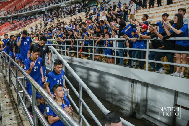 ภาพชุด : "ช้างศึก" เก็บแต้มแรกคัดบอลโลก หลังเจ๊าออสซี่ 2-2
