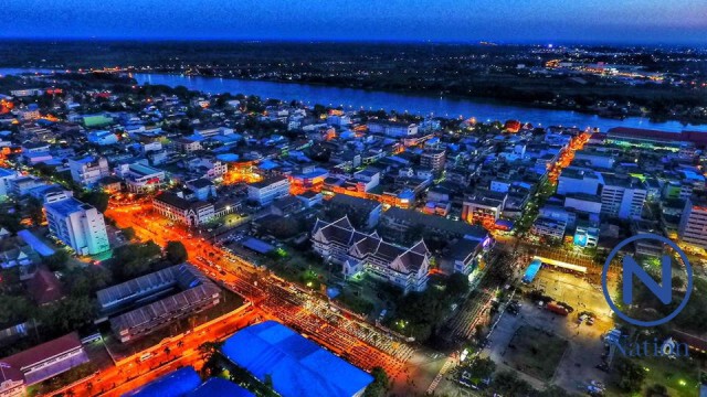 ชาวอุบลราชธานีกว่า 7 หมื่น
รำถวายท่าฟ้อนรำ แสดงความอาลัย ในหลวง ร.๙